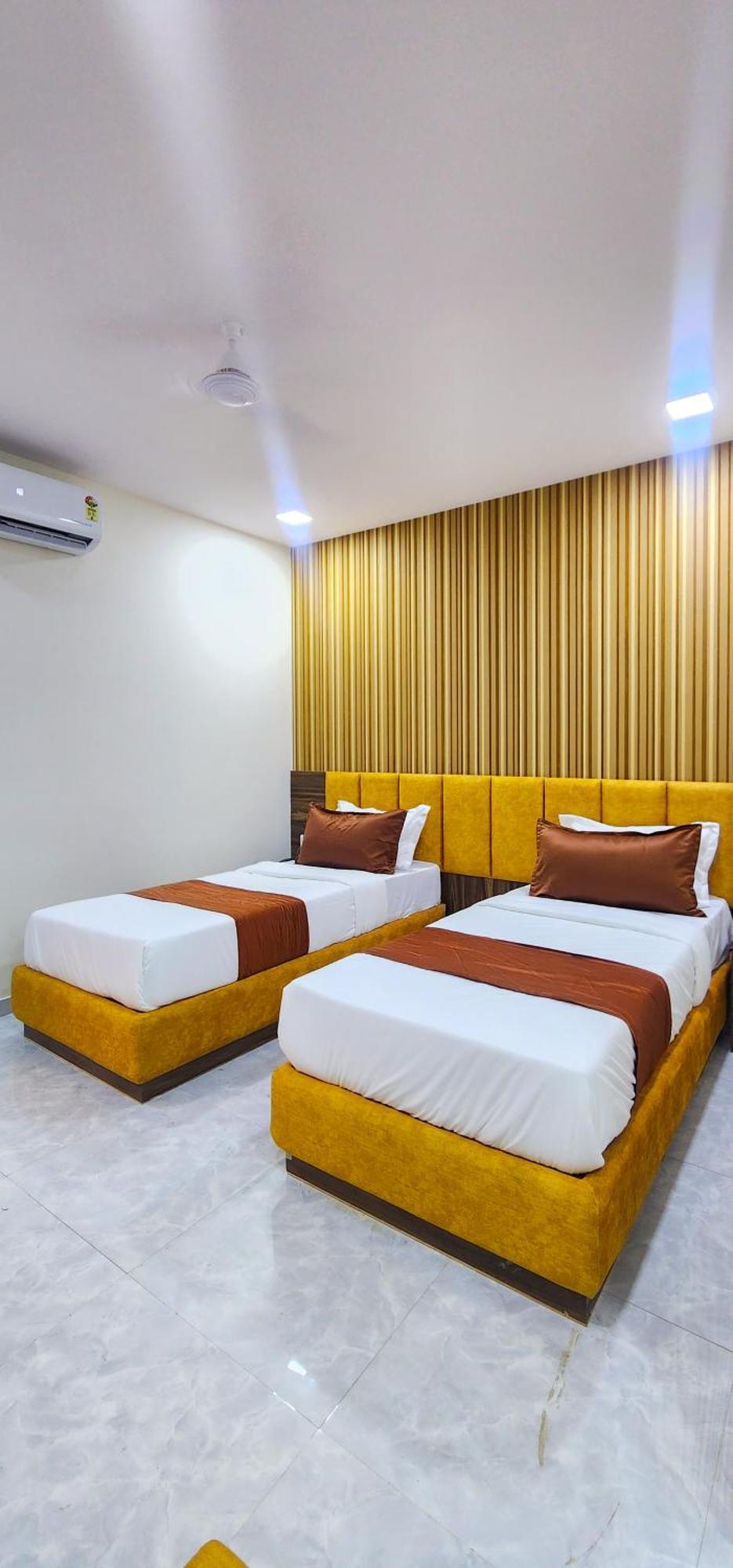 Hotel Nova Blue Ahmedabad Exterior foto