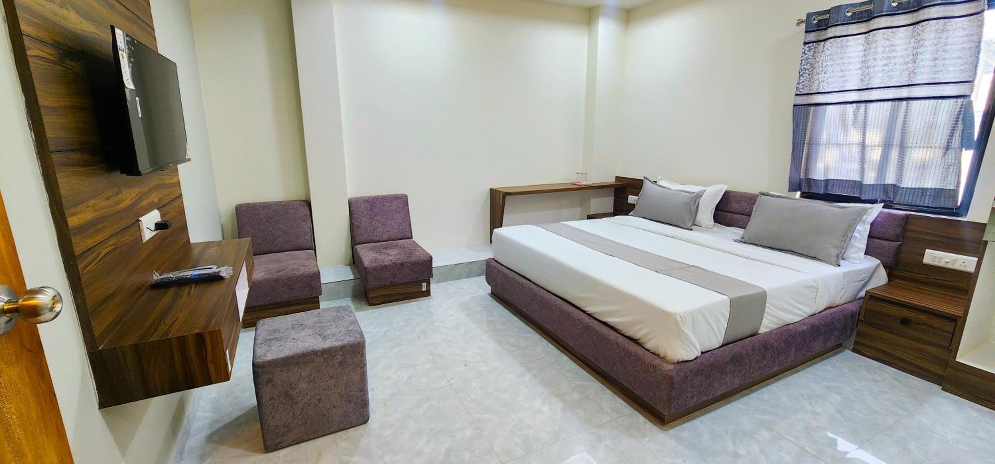 Hotel Nova Blue Ahmedabad Exterior foto