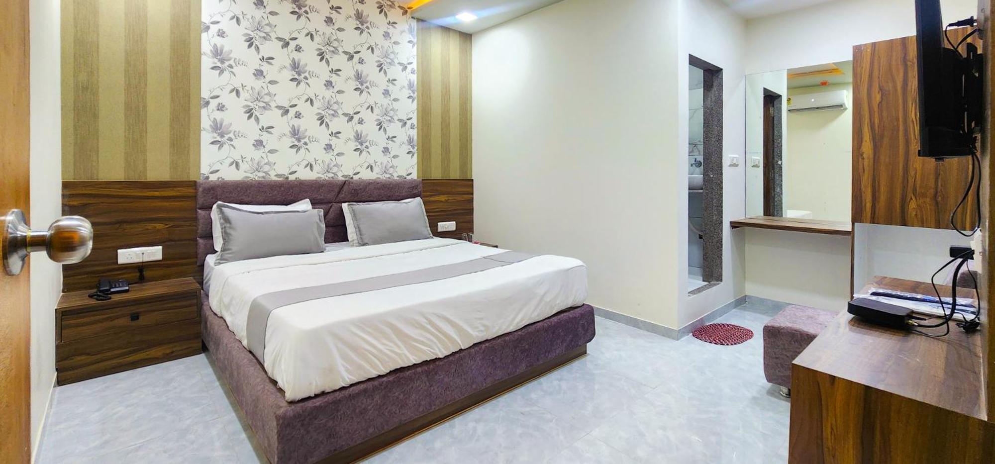 Hotel Nova Blue Ahmedabad Exterior foto