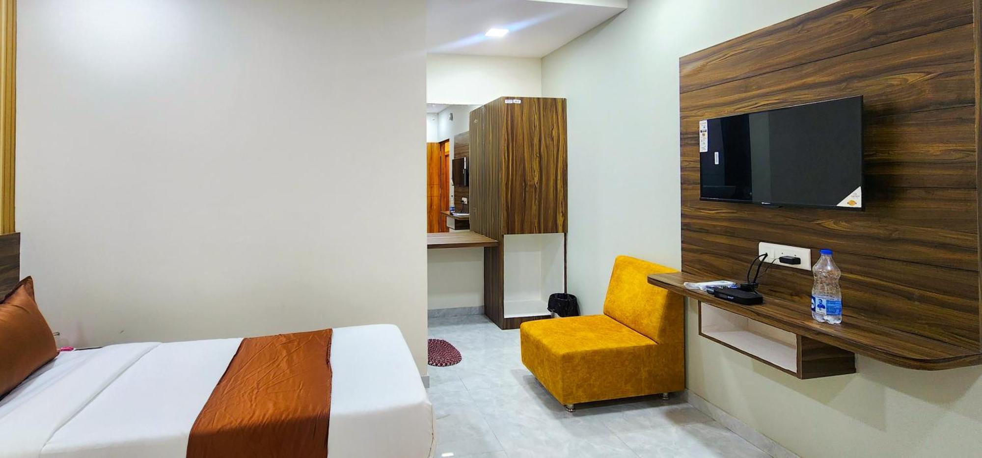 Hotel Nova Blue Ahmedabad Exterior foto