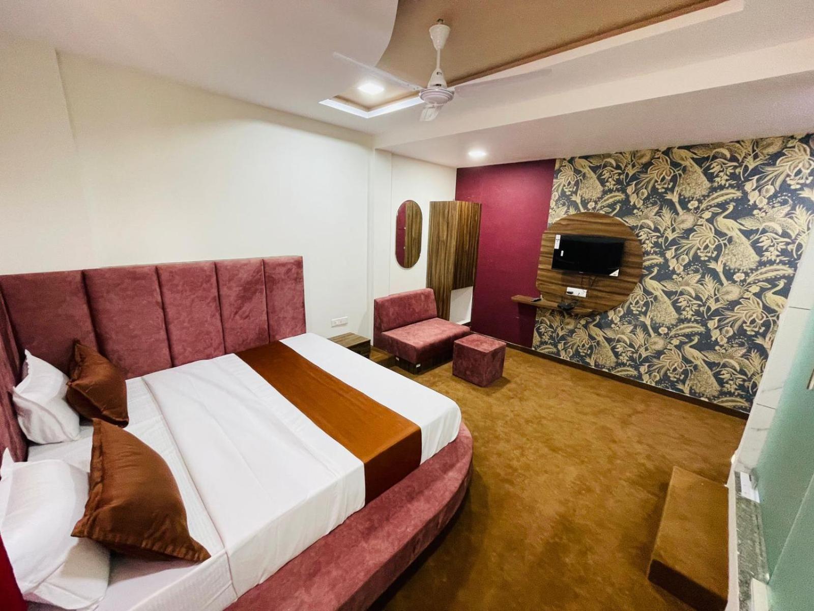 Hotel Nova Blue Ahmedabad Exterior foto